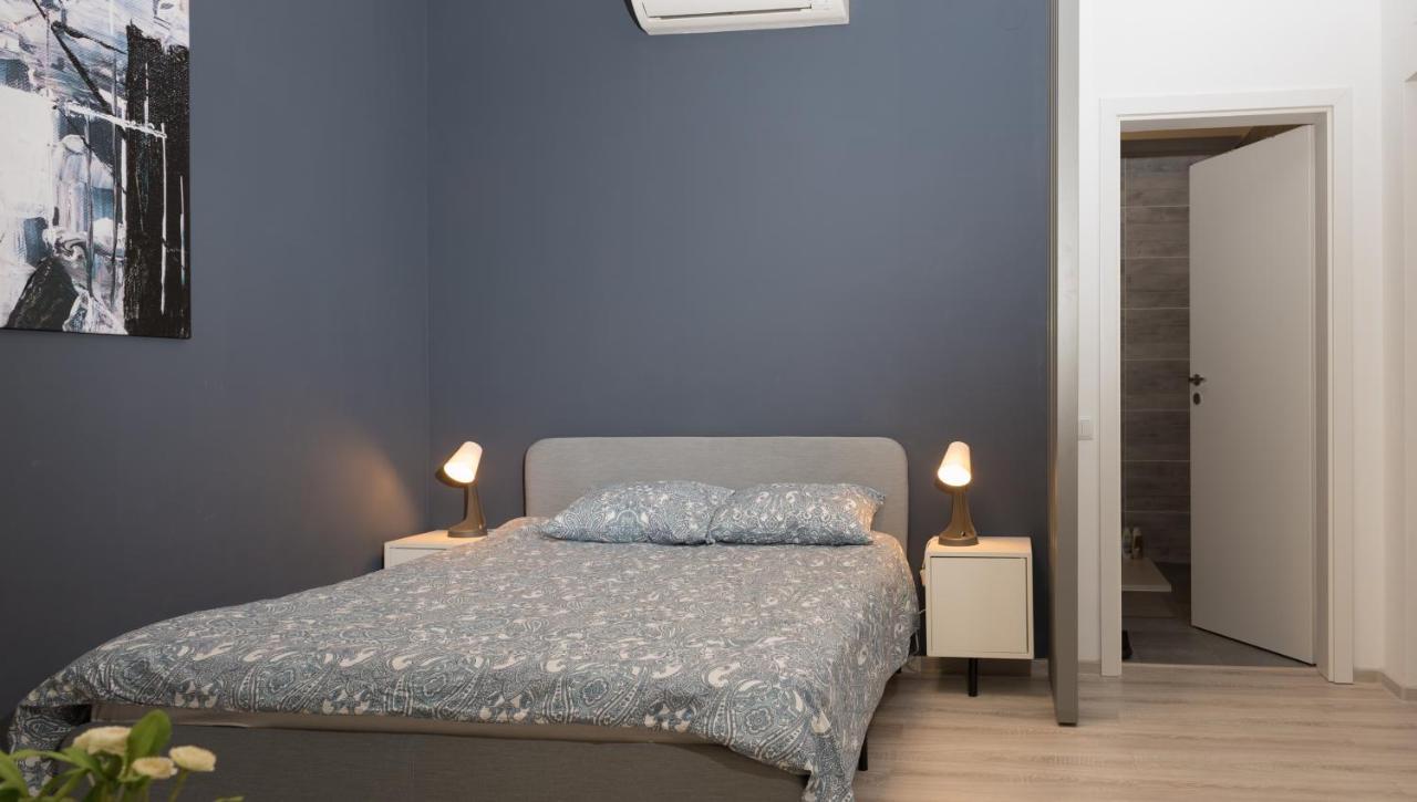 The Chic Minimalist - Apartment Iasi Exterior foto